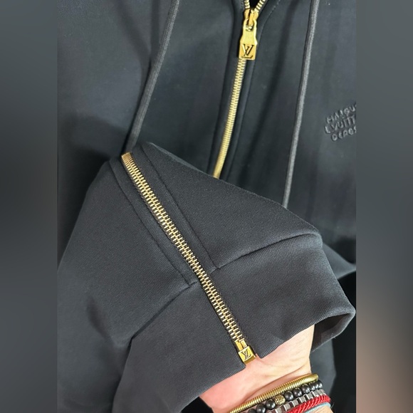 LOUIS VUITTON EMBROIDERED JERSEY ZIPPED HOODIE ( READ DESCRIPTION ) !!! - Picture 3 of 4